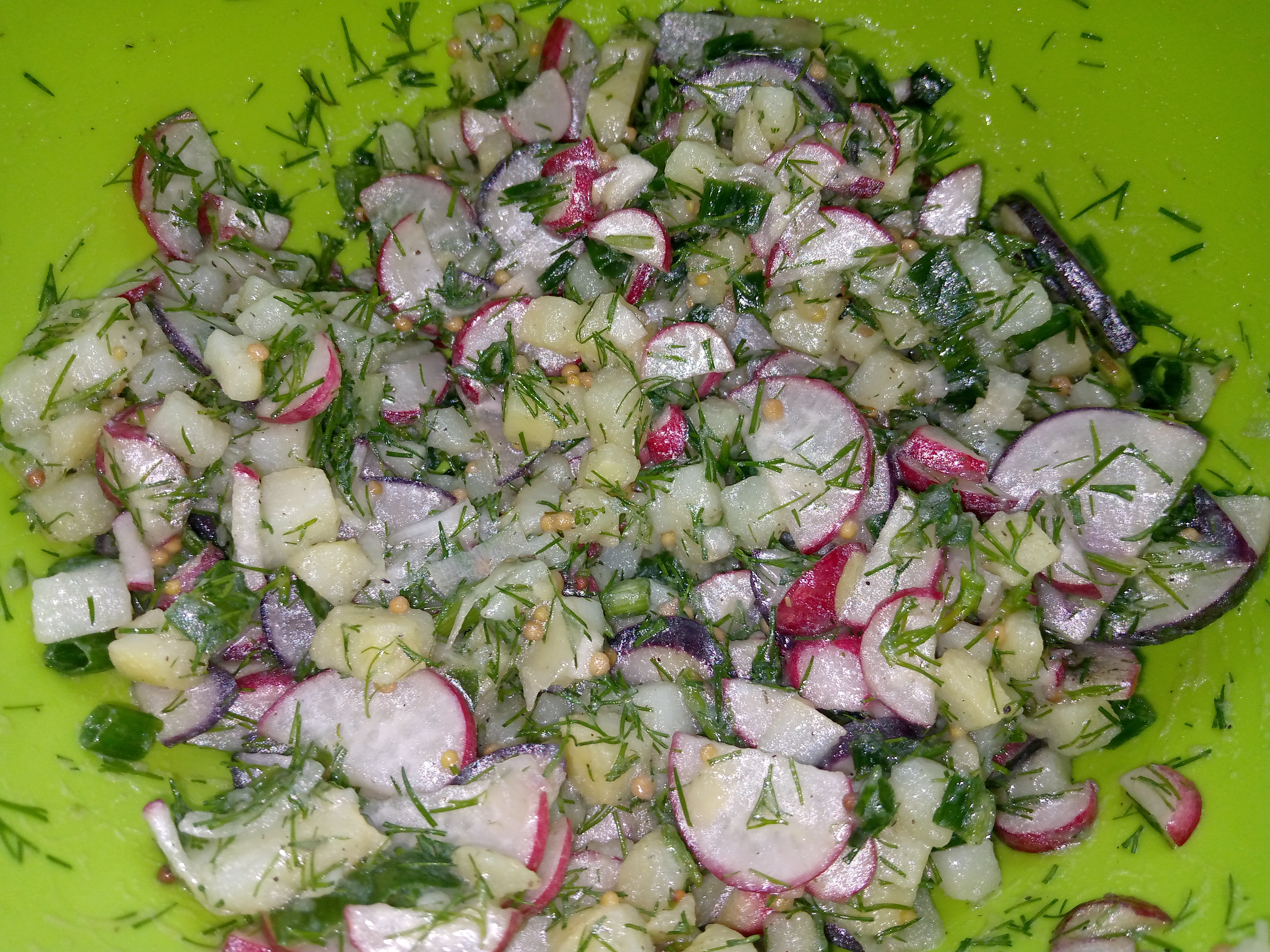Картофельный салат с редиской