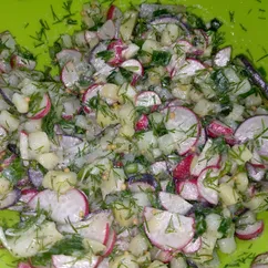Картофельный салат с редиской