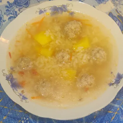 Рисовый суп с фрикадельками 🍲