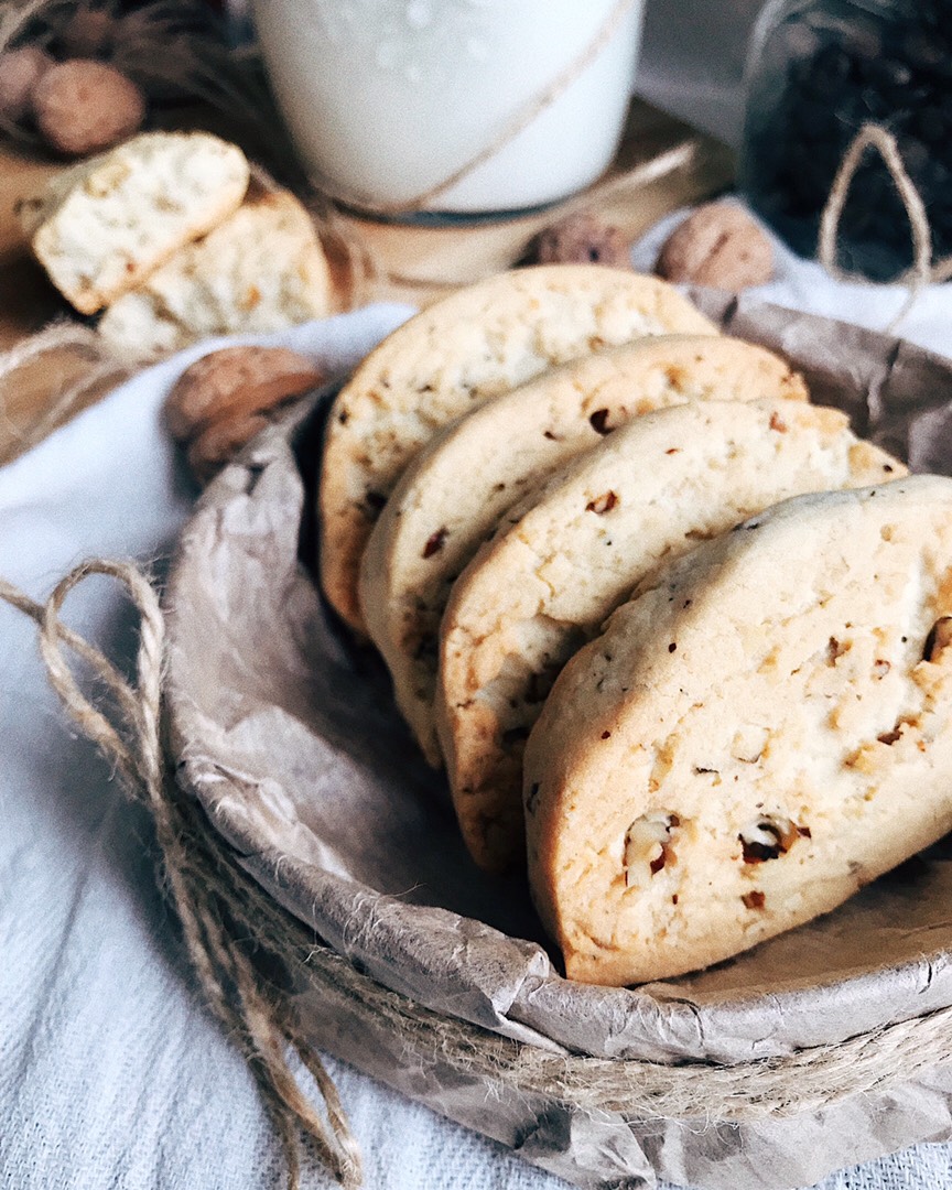 Ореховые бискотти