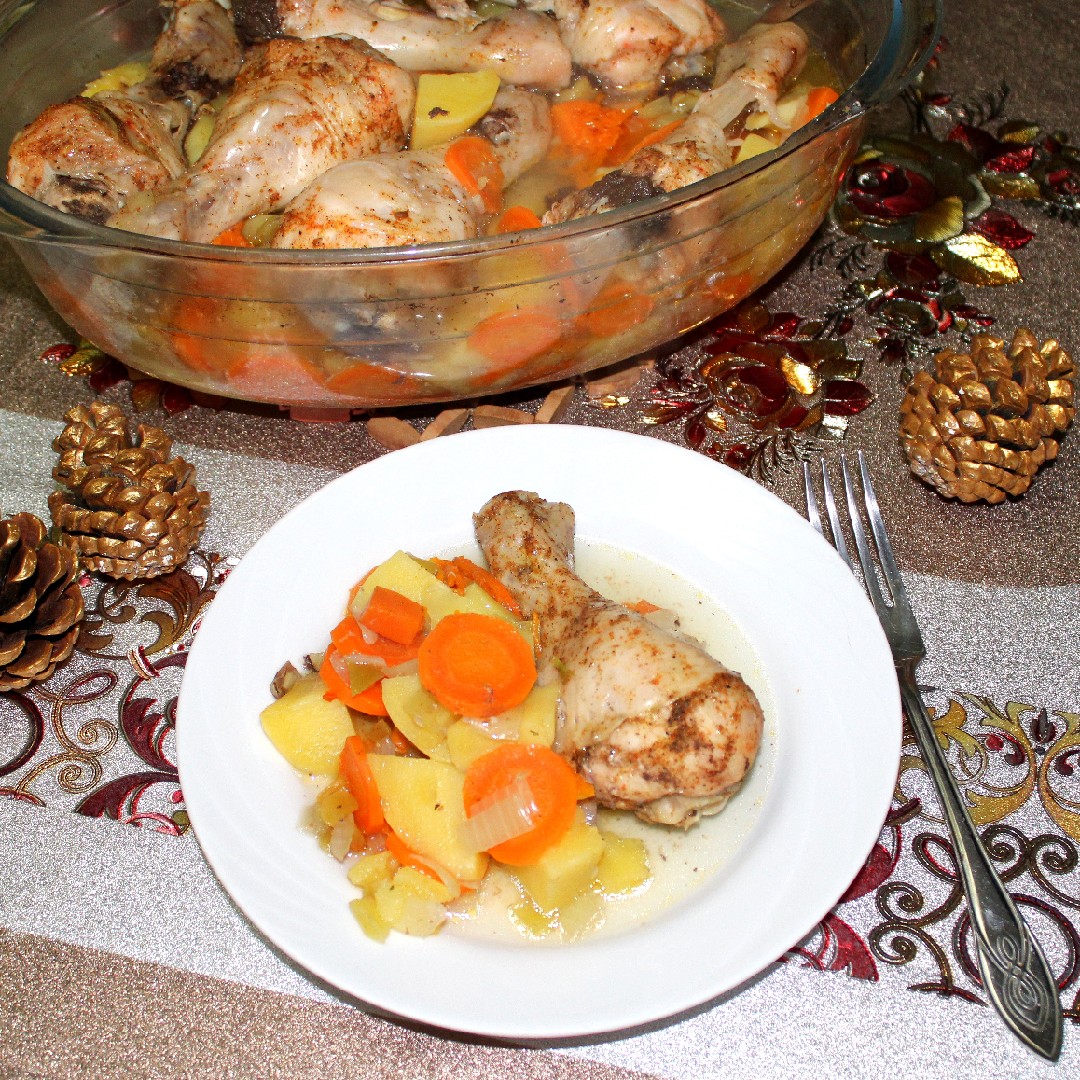 Куриные голени с тыквой и овощами в духовке