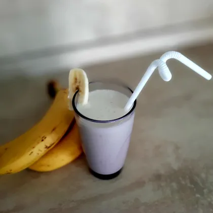 Молочный коктейль со вкусом банана
