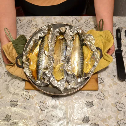 Скумбрия запеченная с лимоном в духовке