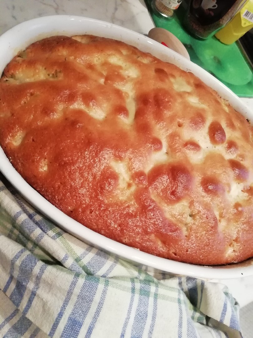 Пирог заливной с яблоками 🥧