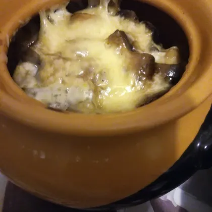 Куриное бёдрышко с картошкой в горшочке