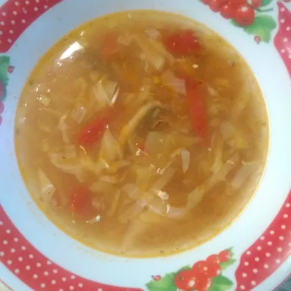 Африканский суп из рыбных консервов с капустой