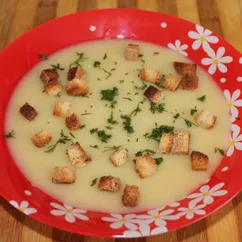 Самый вкусный картофельный суп с луком и сухариками\Potato soup with croutons and onion