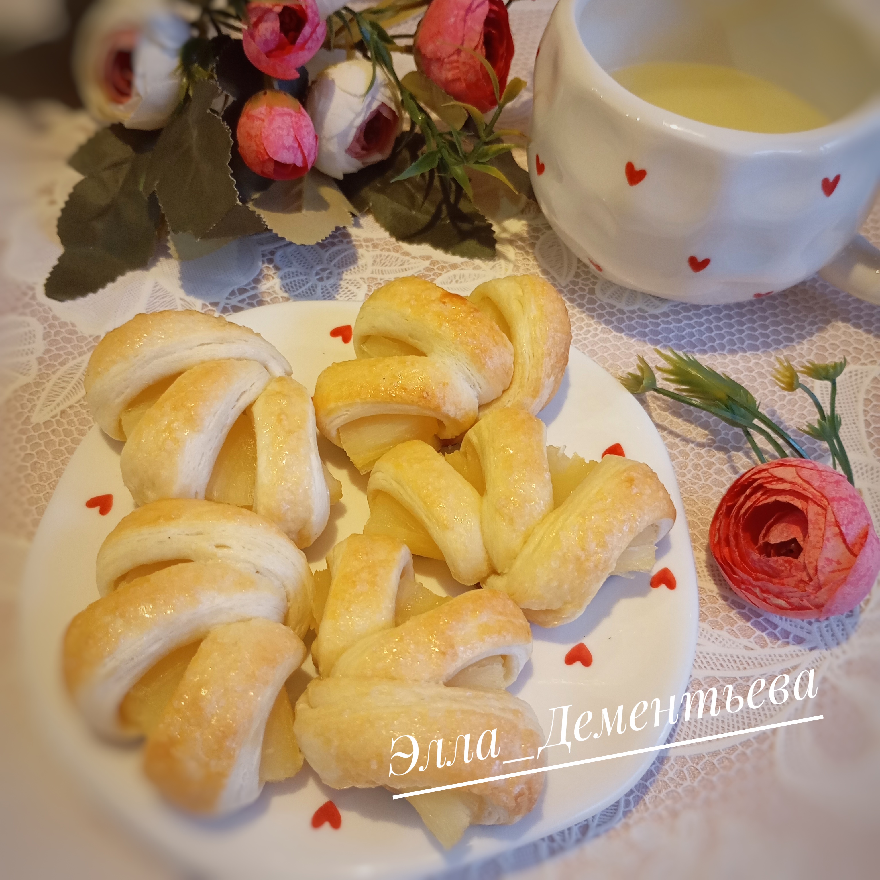 Ананасы в слоёном тесте