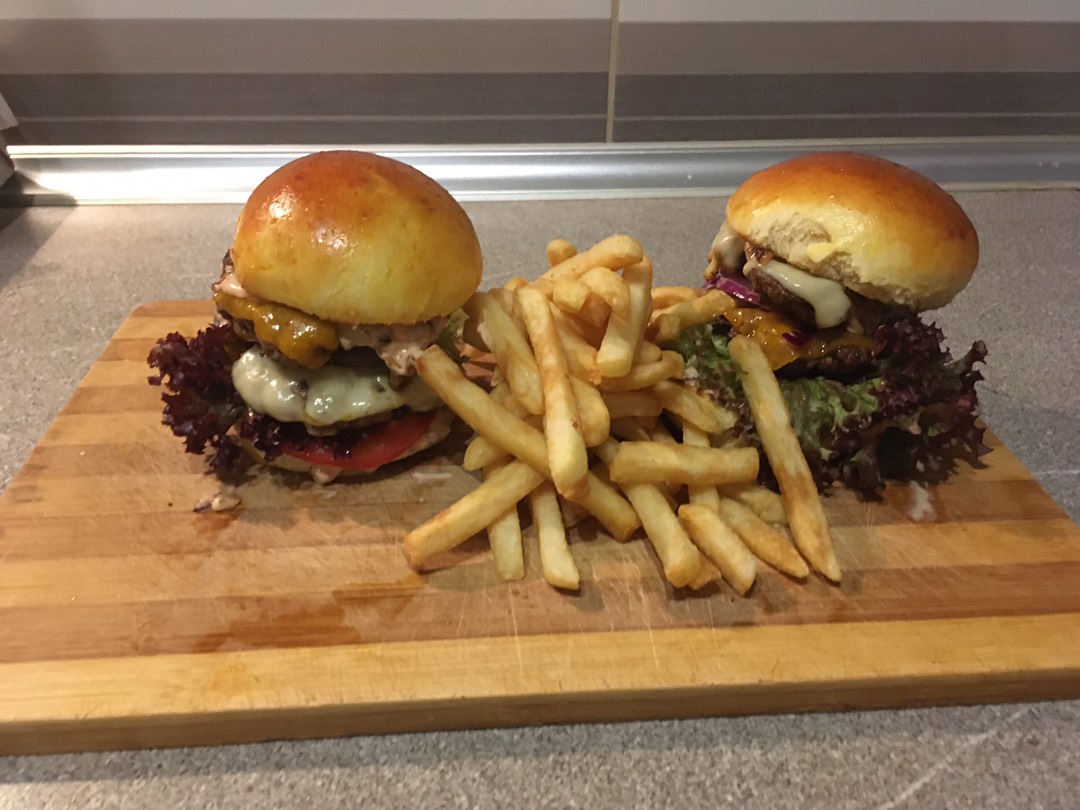 Гамбургер 🍔😋😋
