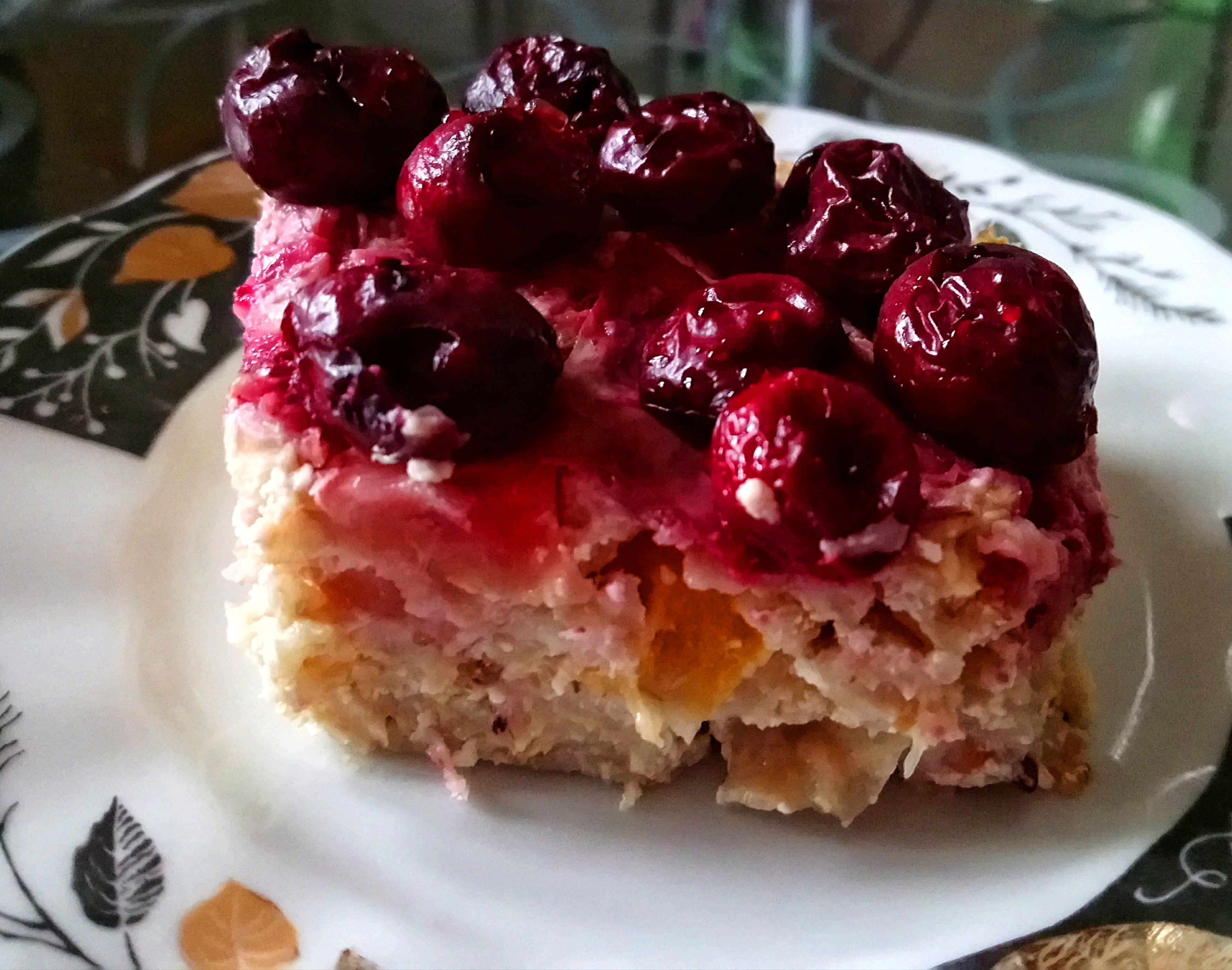 Овсяный пирог с фруктами и творогом