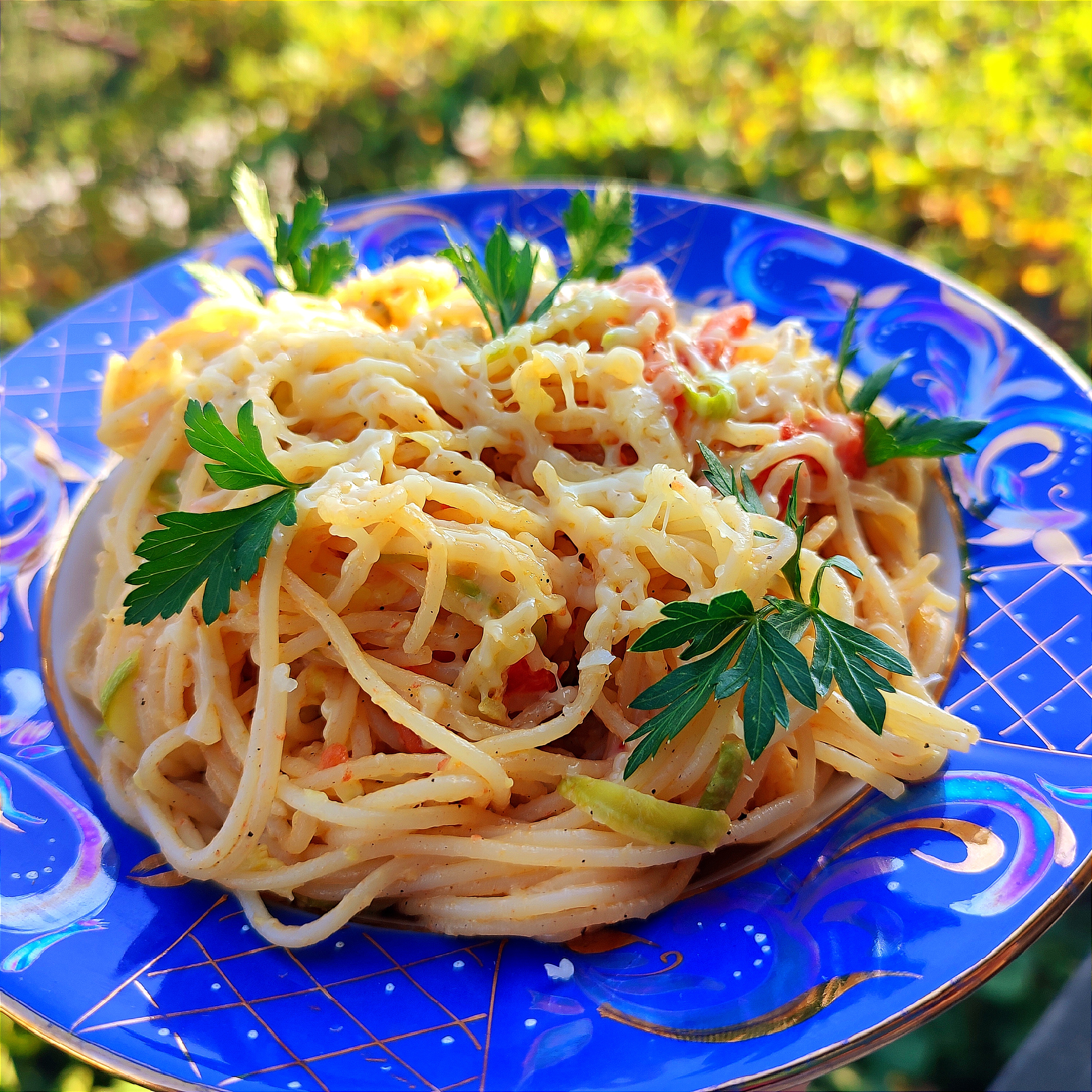 Спагетти с кабачком и томатами