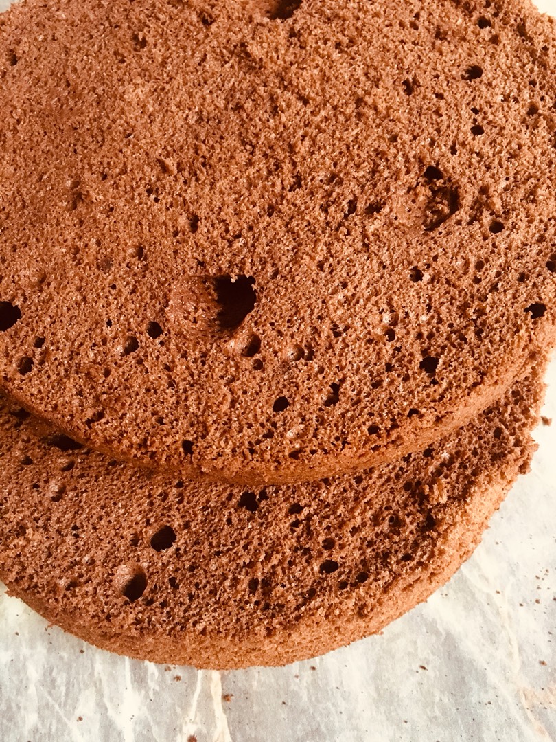 Нежный шоколадный бисквит для тортов