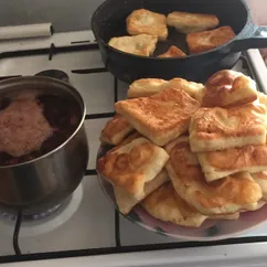 Пышки с начинкой