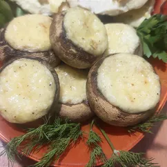 Новогодняя закуска "Запечённые шампиньоны с сыром"🧀