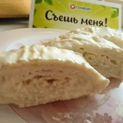 Рулет с творожным сыром и кокосом