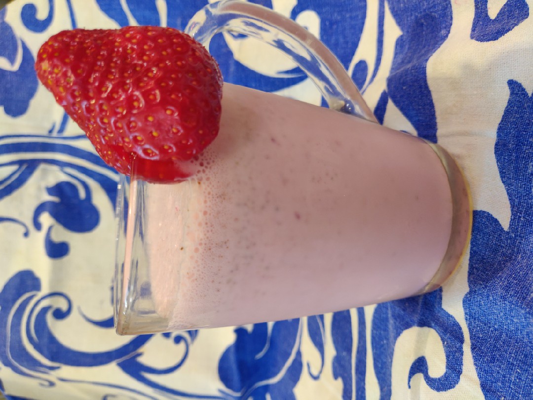 Клубничный коктейль 🍹🍓🥛