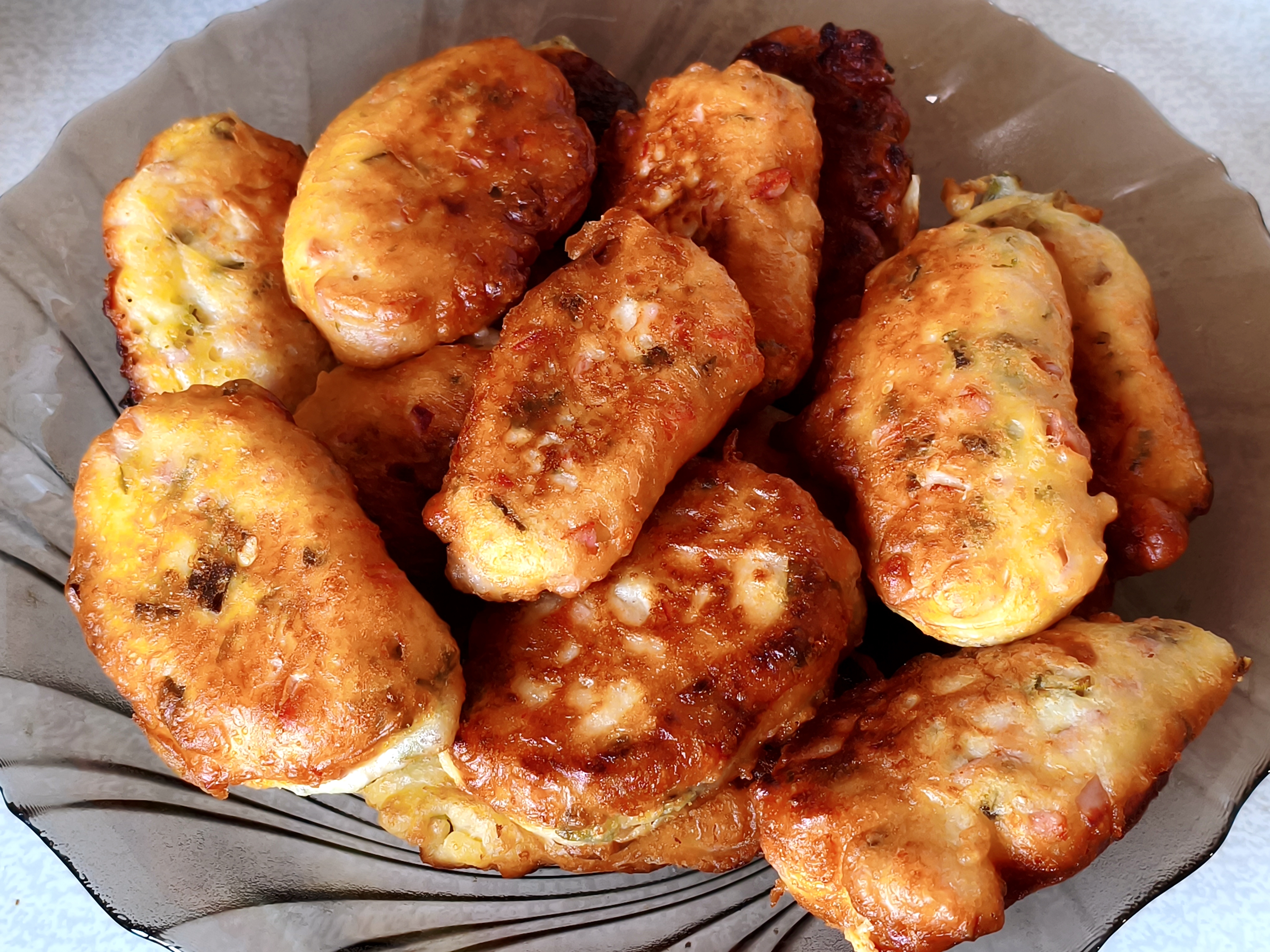 Оладьи на кефире с сыром и колбасой