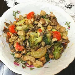 Курочка с овощами