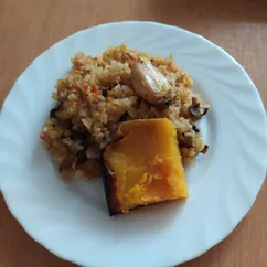 Плов с грибами в "горшочке" из тыквы в духовке