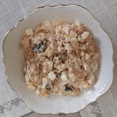 Салат с тунцом