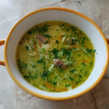 Сырный суп с куриными сердечками и домашней лапшой с петрушкой