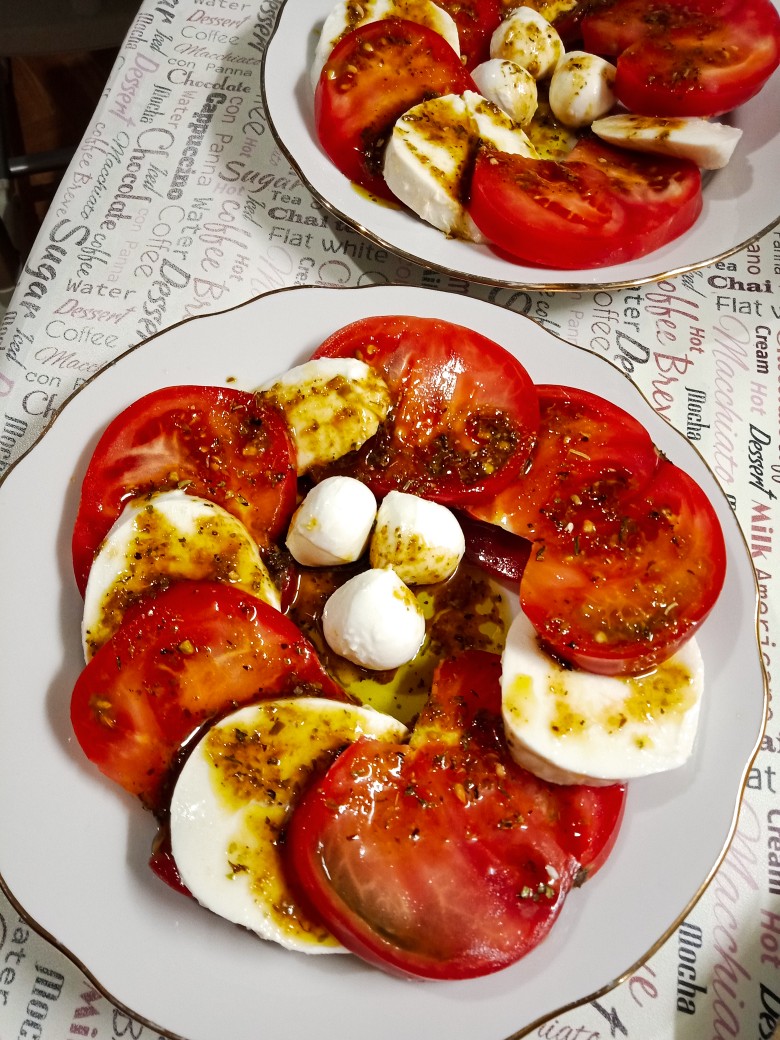 Салат Капрезе 🍃