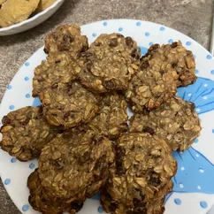 Овсяные печеньки с бананом и изюмом