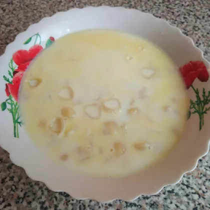 Молочный суп с макаронами и мёдом