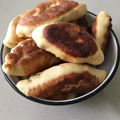 Пирожки с луком и яйцом