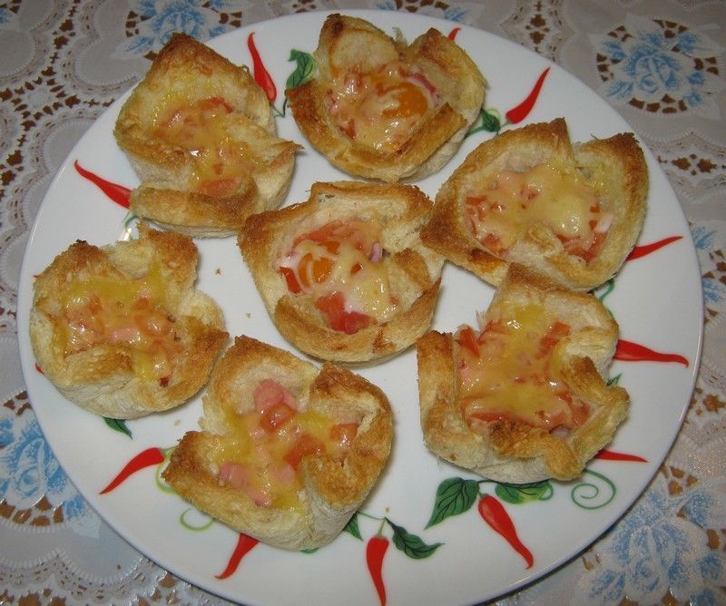 Тостовые корзиночки с начинкой на завтрак