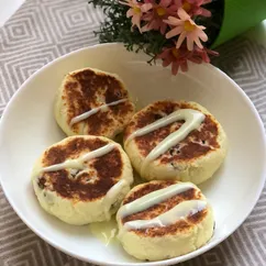 Вкусные сырники с изюмом на рисовой муке