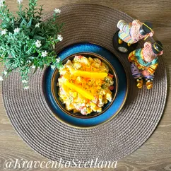 Салат с апельсином и крабовыми палочками