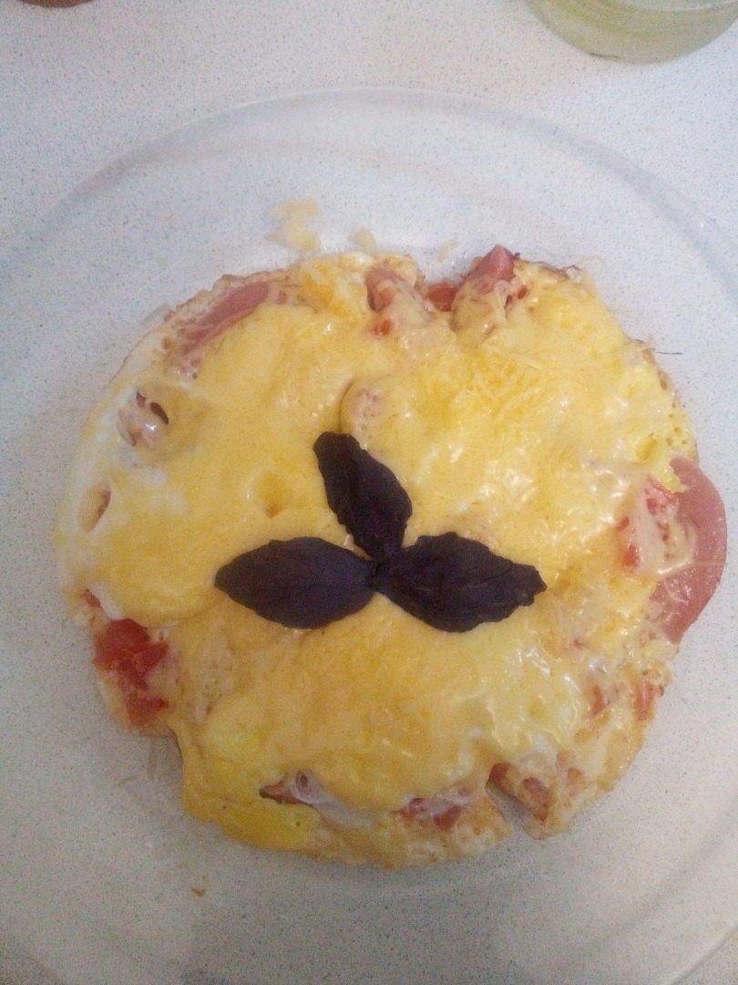 Яичница с помидорами и колбасой на сковороде: рецепт с фото пошагово