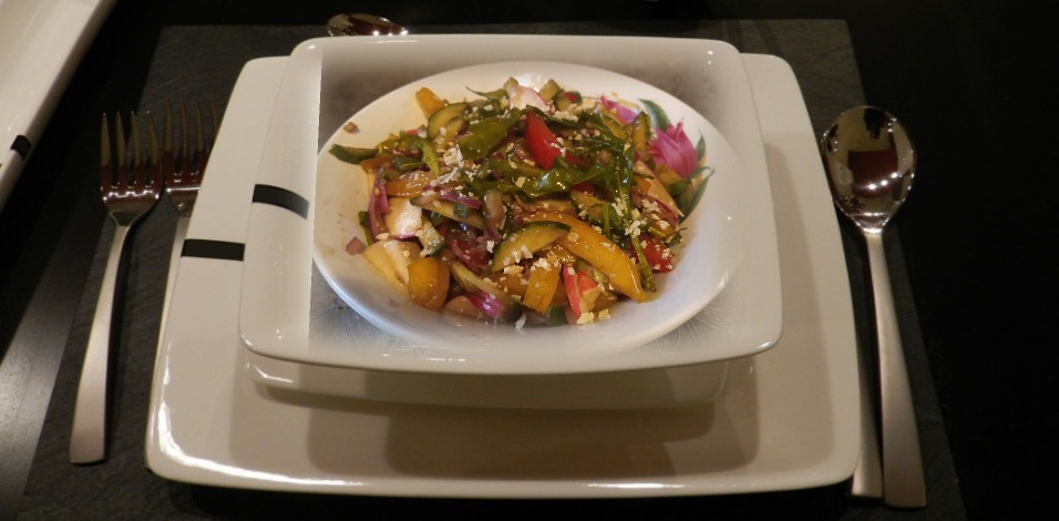 🥗 с руколой, овощами и сыром пармезаном