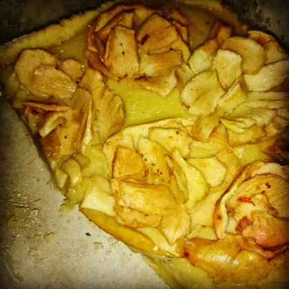 Яблочный пирог 'Осенний букет'