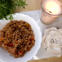 Гречка с фаршем и овощами
