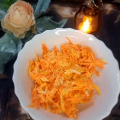 Салат с морковью и сыром