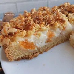 Пирог с персиками и заварным кремом 