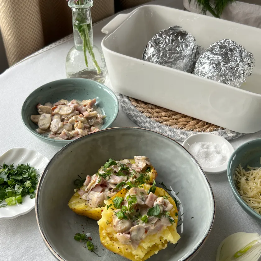 Запеченный картофель с начинкой