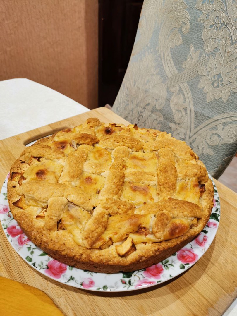 Яблочный пирог с молочным кремом