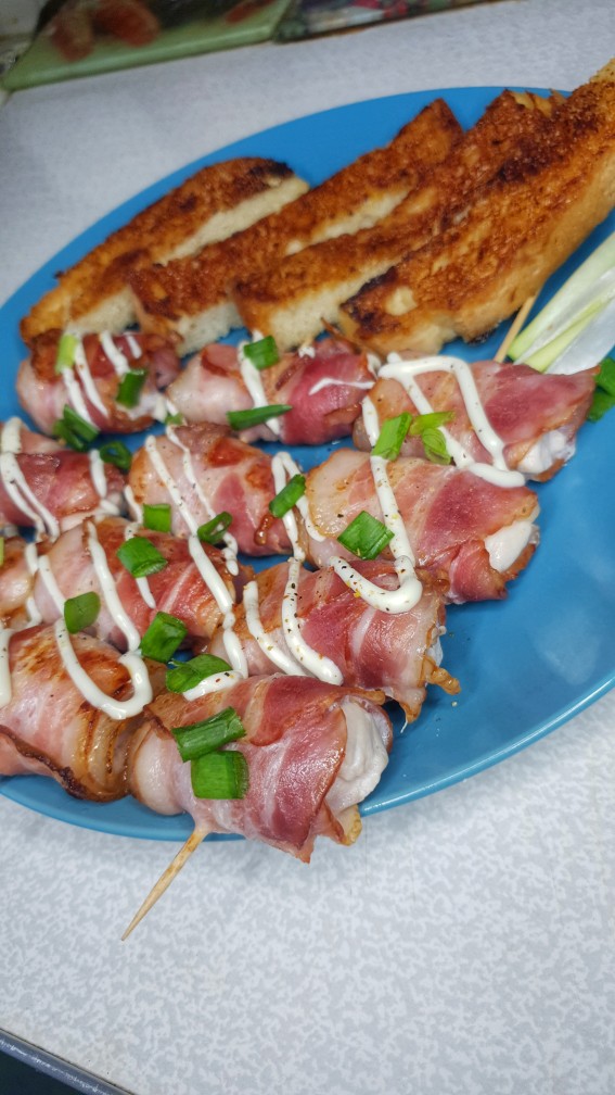 Шашлык из куриной грудки в беконе❤