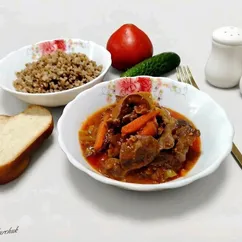 Гуляш со свиным сердцем