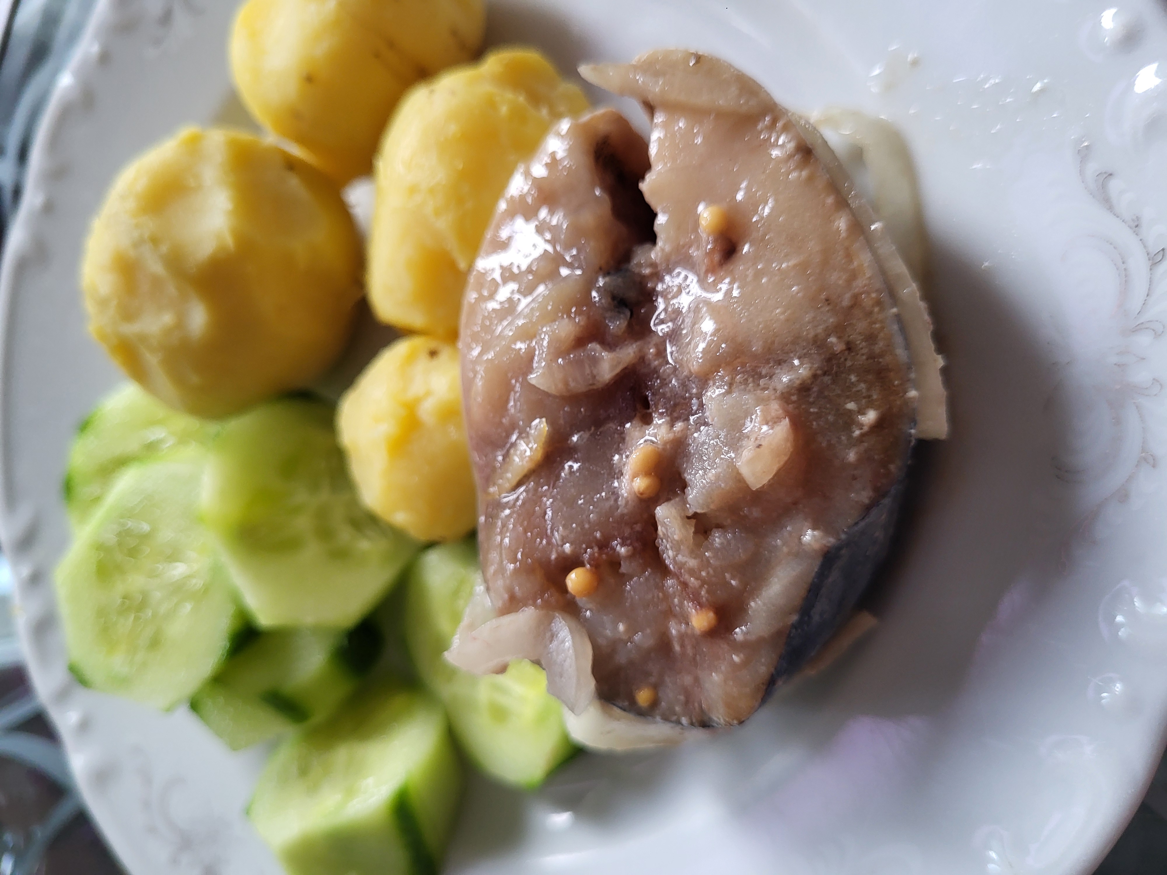 Скумбрия маринованная в банке