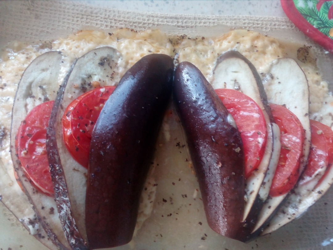 Баклажан с сыром и томатом