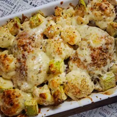 Окорочка с кабачком и цветной капустой