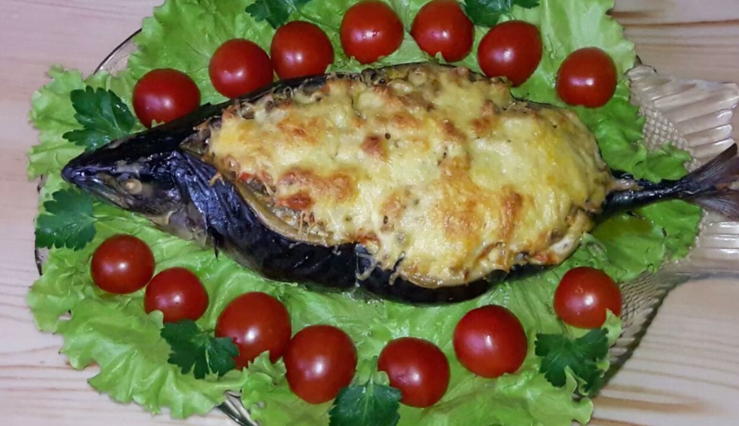 Скумбрия запеченная с овощами и сыром!