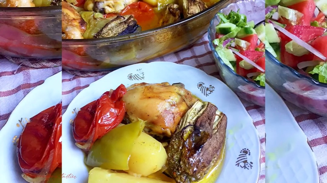 Курица в горшочках с овощами и сыром - Лайфхакер