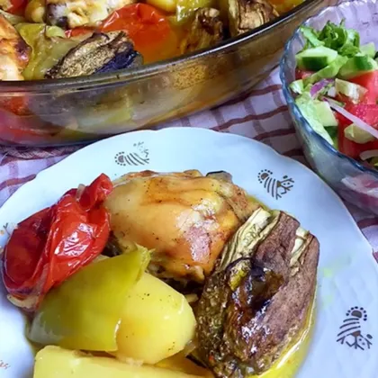 Овощи и курица в духовке с ароматом дымка