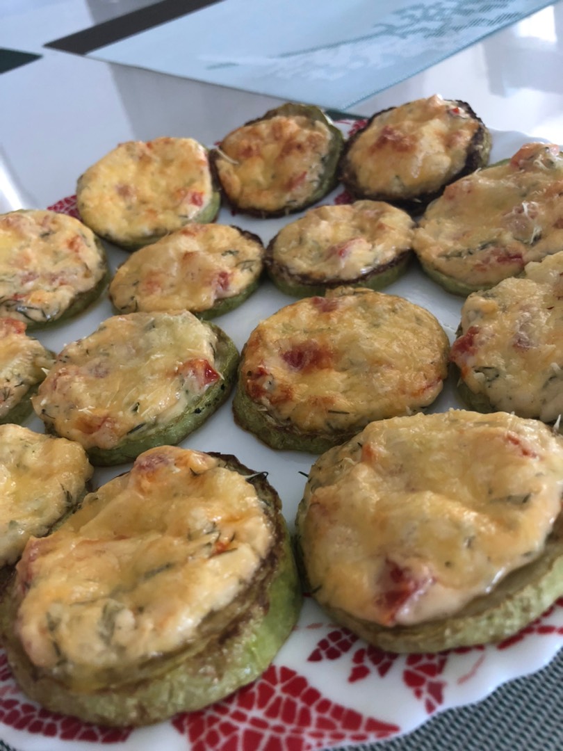 Кабачки под сыром