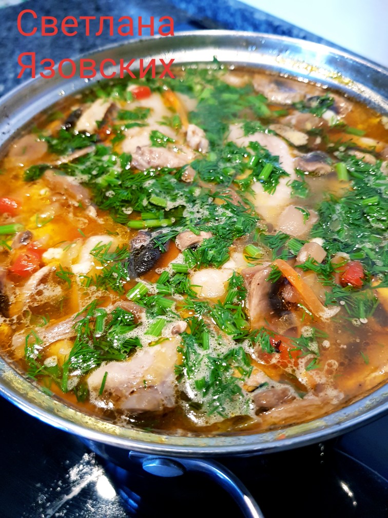 Грибной суп с сыром и курицей